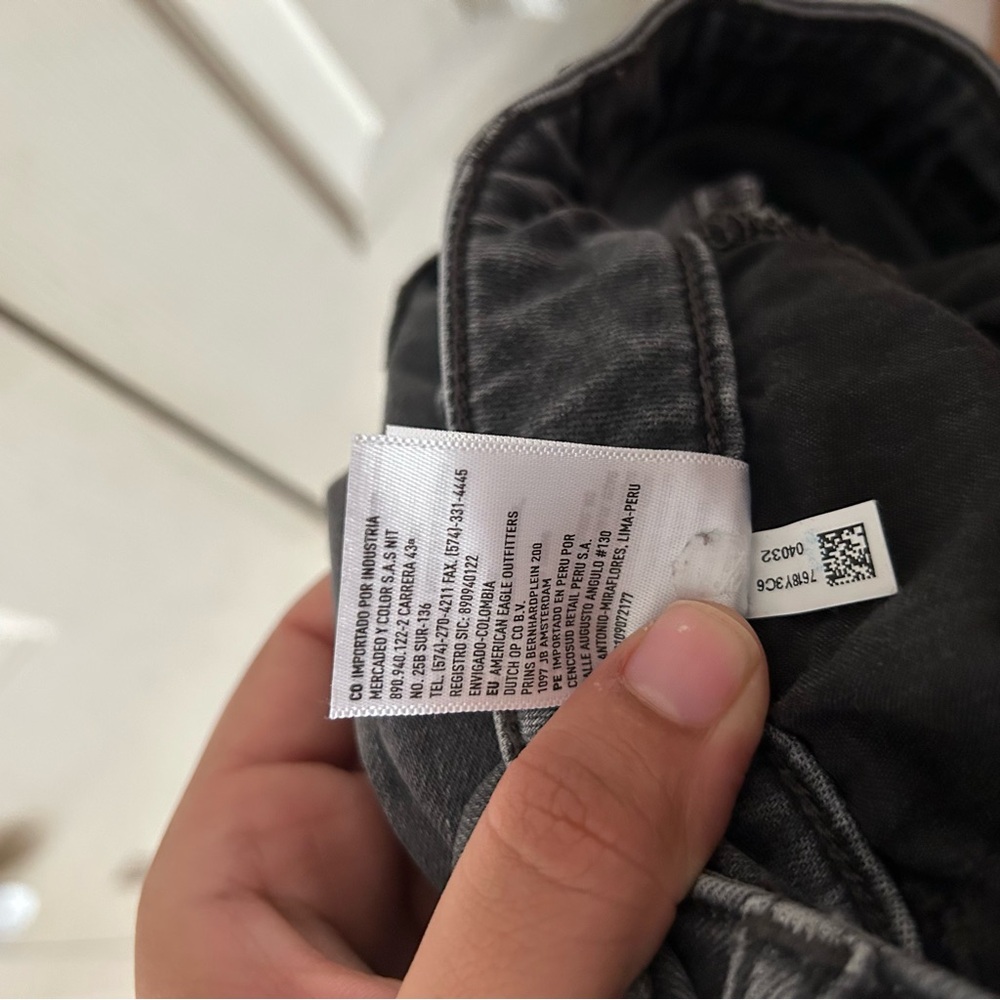 American eagle distressed gray jeans - Picture 7 of 7